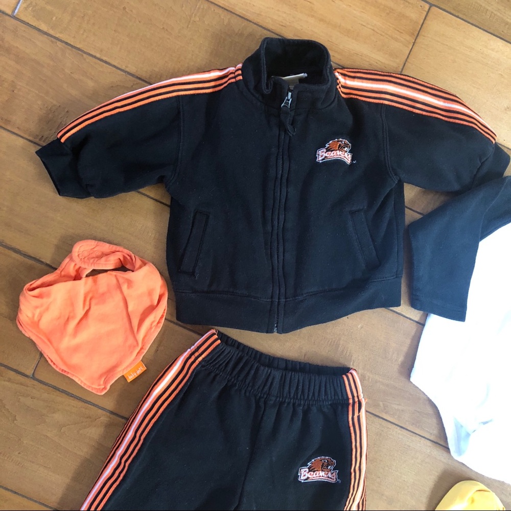 Sporty Baby 6 Piece Lot. ⚽️⚾️🏀🏈 Sz 6-9 months. - Picture 2 of 5